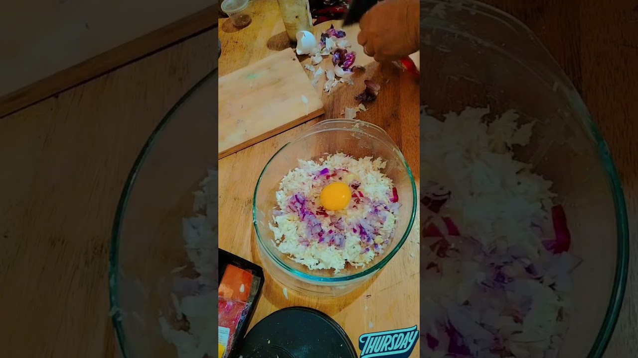 Gagawa po tayo ng BIKANG mula sa kamoteng kahoy guy's😍