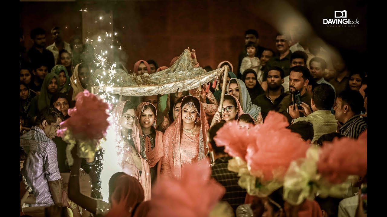 kasavu kendra  wedding story of MOLY + SABU Highlights Davingiads