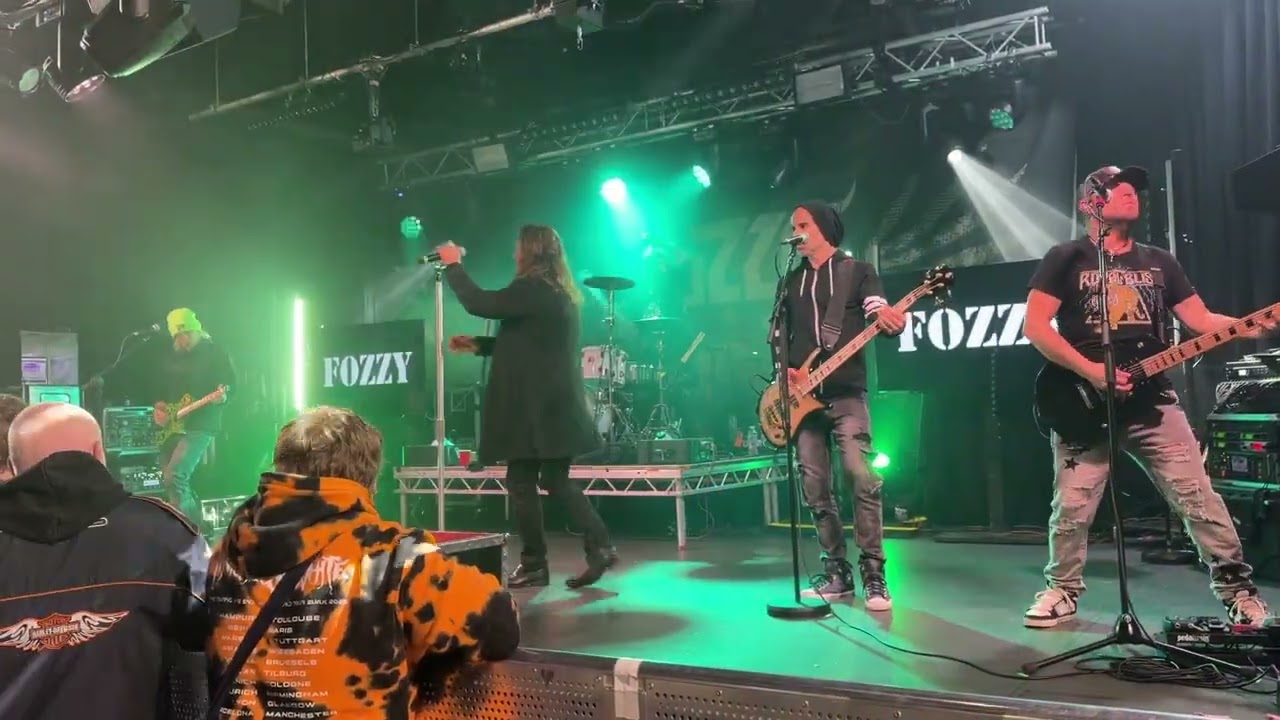 Fozzy Relax  VIP mini gig  at Chalk Brighton UK