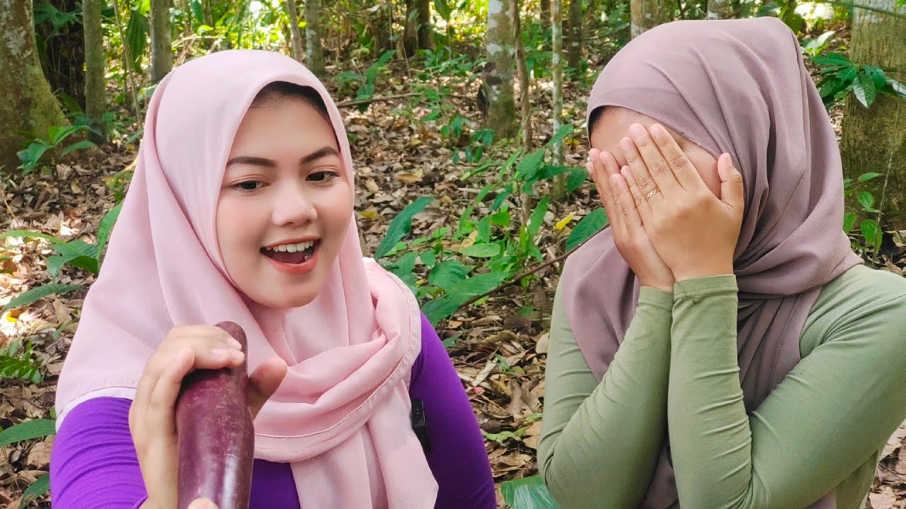 WOOW...BIKIN KAGET‼️NENG KOKOM JANDA GEMOY DI KASIH SESUATU SAMA NENG YUNI JANDA CANTIK