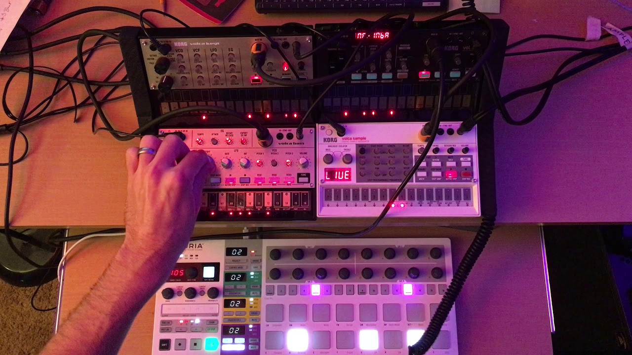 Synthwave (#2) with Korg Volcas + Beatstep Pro (Dos)