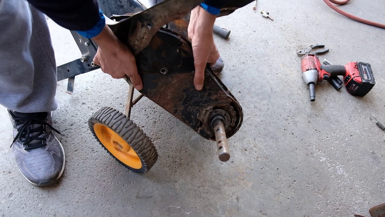 Front tine tiller transmission repair  (Every small Equip. manufacturer has a tiller like this)