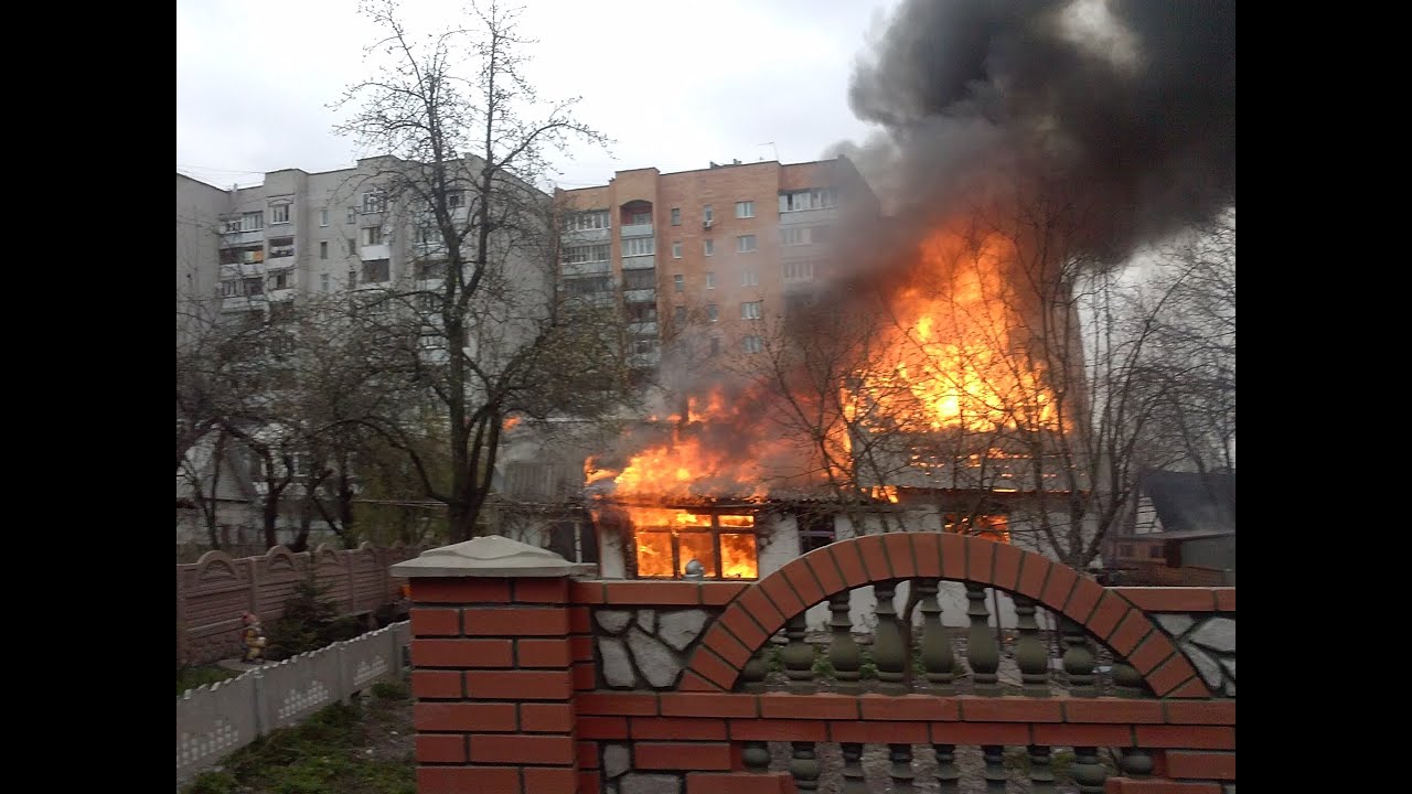 У Житомирі чоловік спалив власний будинок через сварку з рідними - Житомир.info