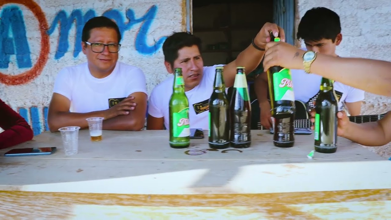 Con mucho cariño este temita del autor Edith Collahuacho Yance  para todos los creídos 😜🎸🎵 🎸