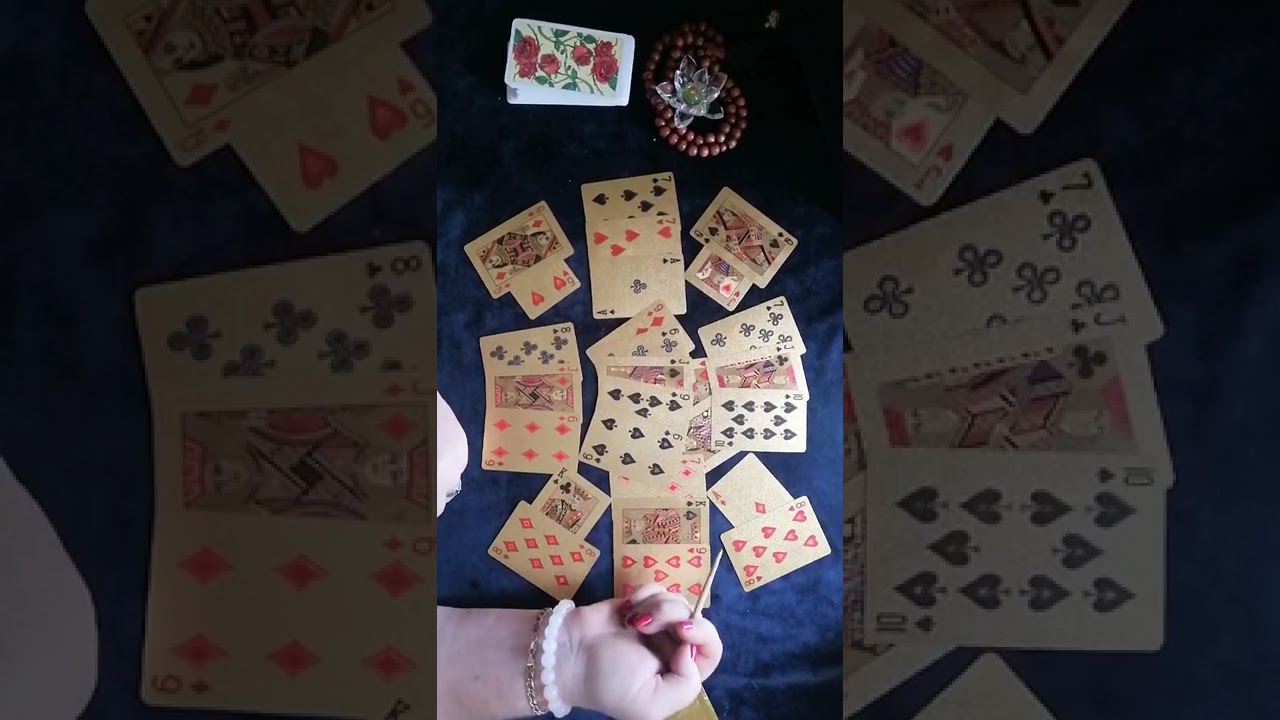Гадание на картах-Червовый Король♥️, его чувства, к ♣️Крестовой Даме, гадание Тайны Вселенной онлайн