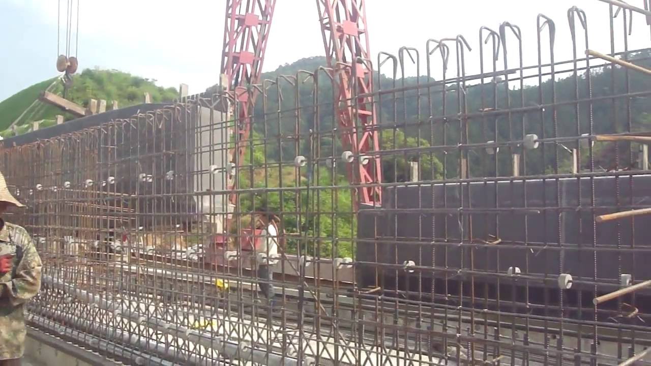 Circular Concrete Spacers Apply in The Highway Construction