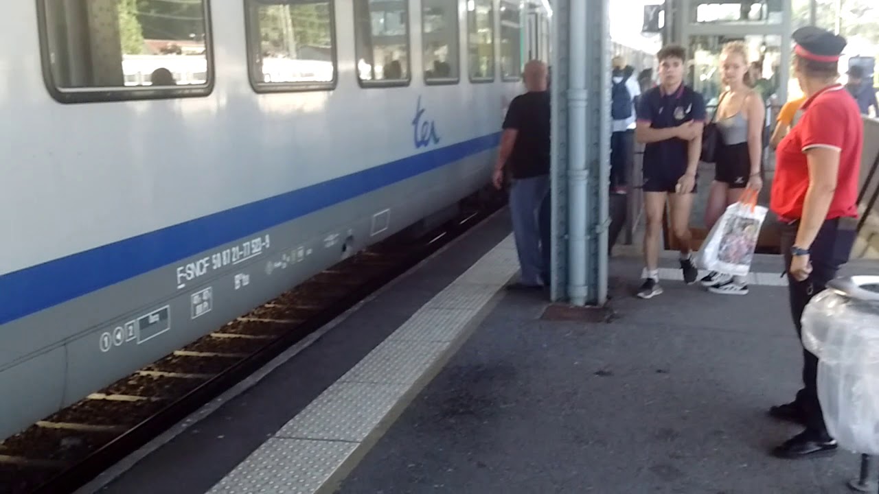 Arrivée du train à Destination de Strasbourg + Départ du train à la gare de Bar le Duc
