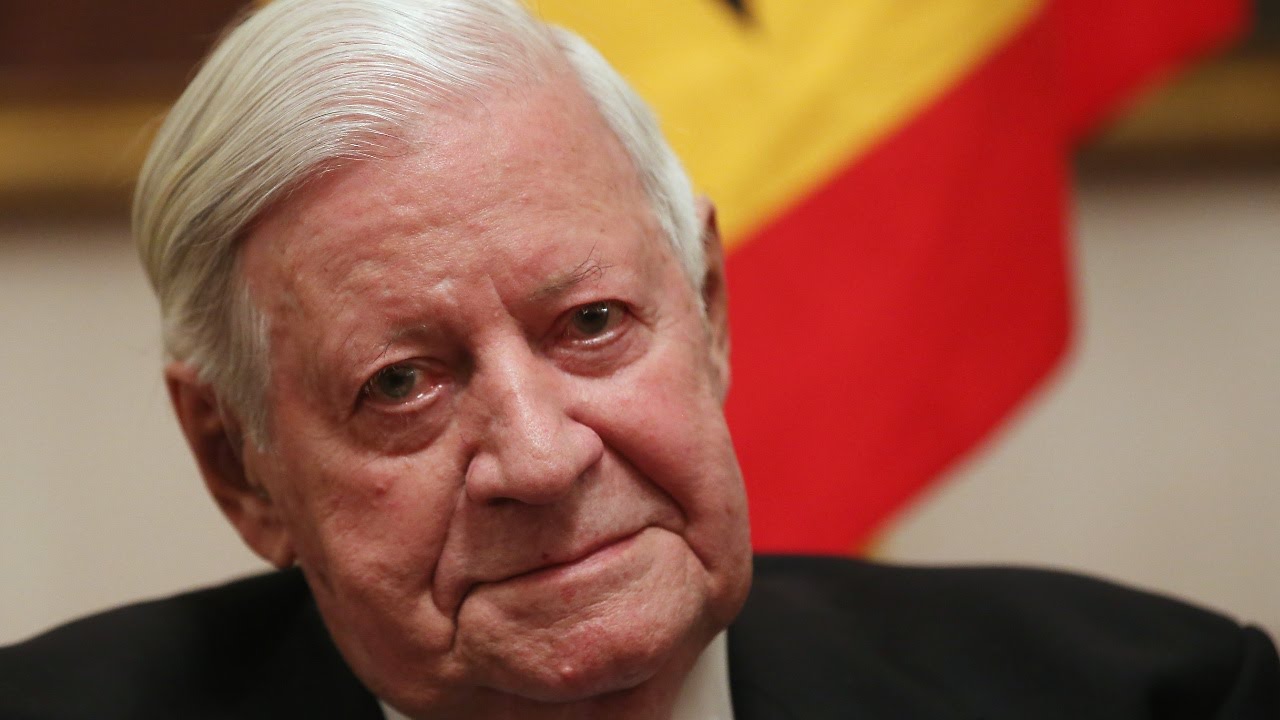 Helmut Schmidt: former German Chancellor dies