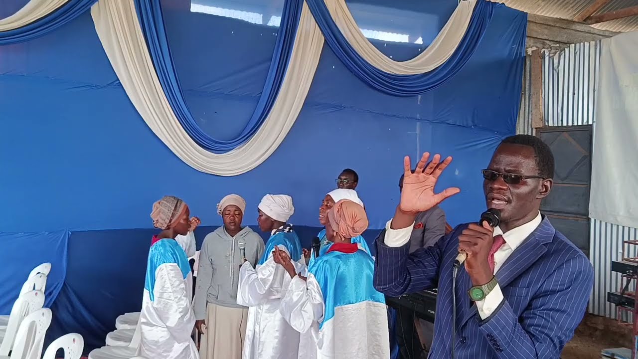 Pst Kennedy: Worship Moment