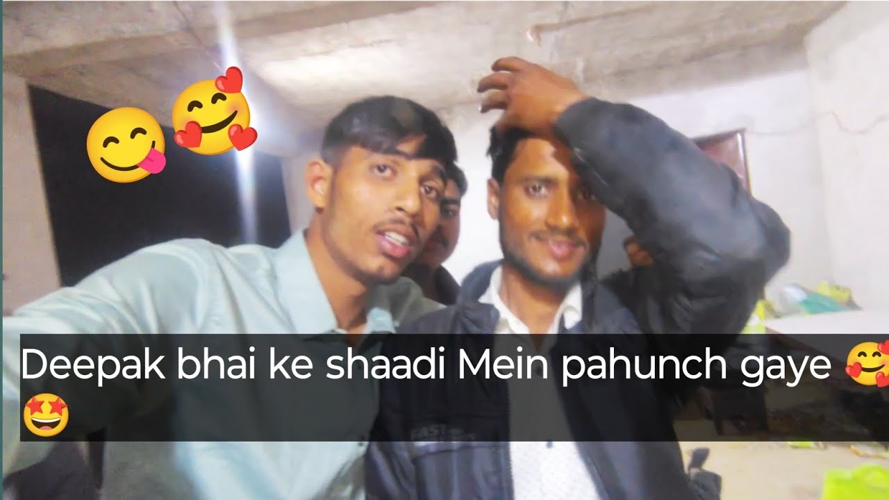 Mohalle Ki shaadi Mein pahunch gaye, 🥰😋