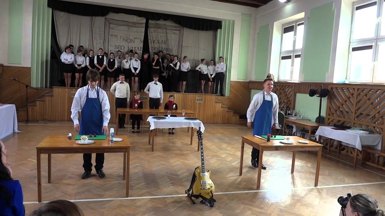 Synchroniczny Pokaz Kelnerski