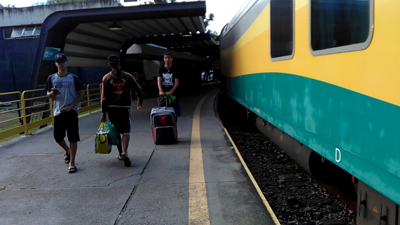 trem de passageiros da Vale embarque na estação Pedro Nolasco Cariacica Vitória espírito Santo