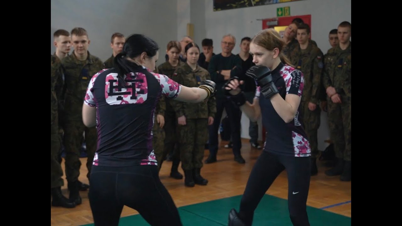 ZOSTAŃ POLICJANTEM - PROMOCJA ZAWODU W SZKOLE MUNDUROWEJ PUL W WOŁOMINIE