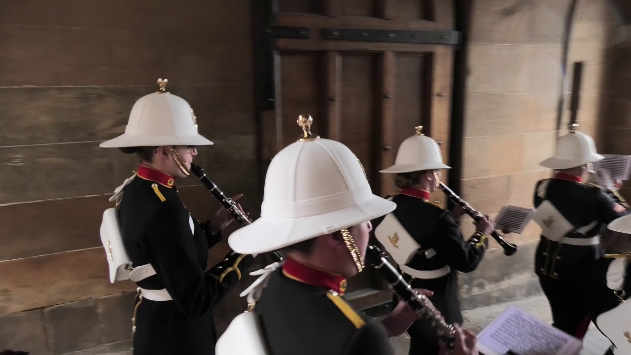 HM Royal Marine Band - Edinburgh Castle [4K/UHD]