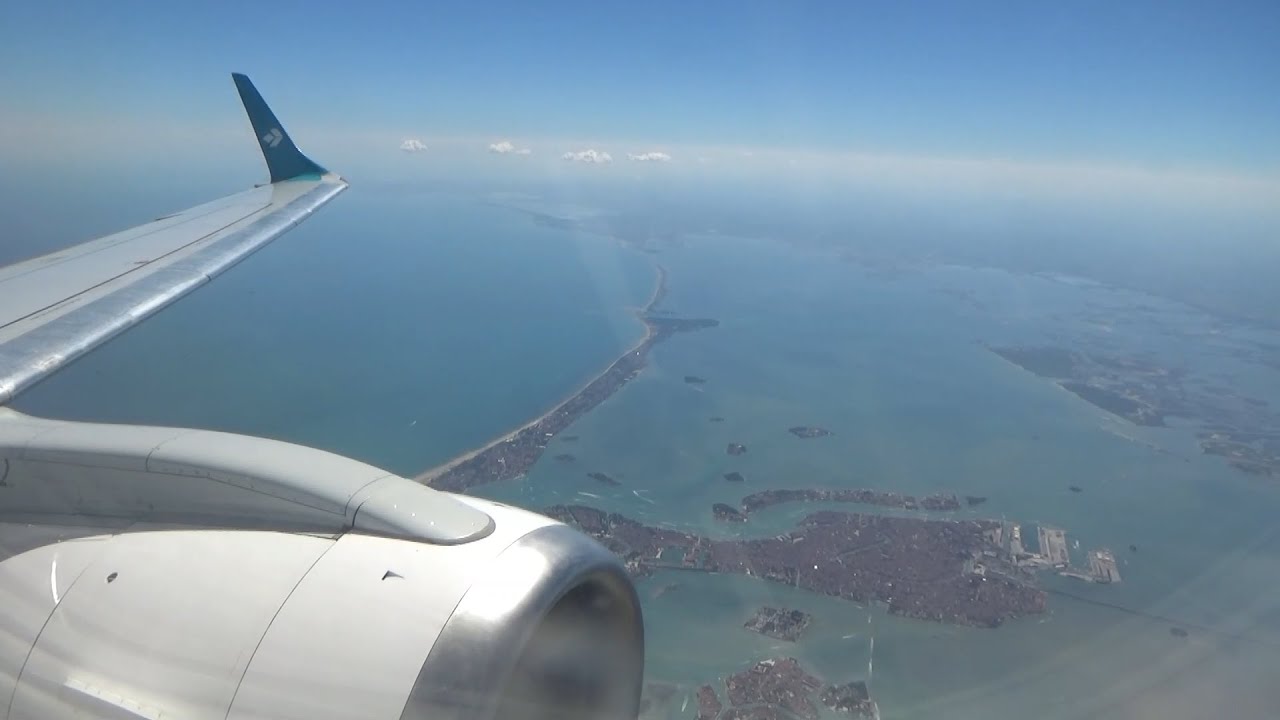 (HD) STUNNING VENICE VIEW! Air Dolomiti Embraer E-195 Takeoff from Venice Marco Polo Int'l Airport