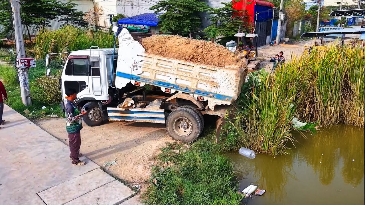 Wonderful Project.! Landfill Delete Flooded By Dozer with 5Ton Truck unloading
