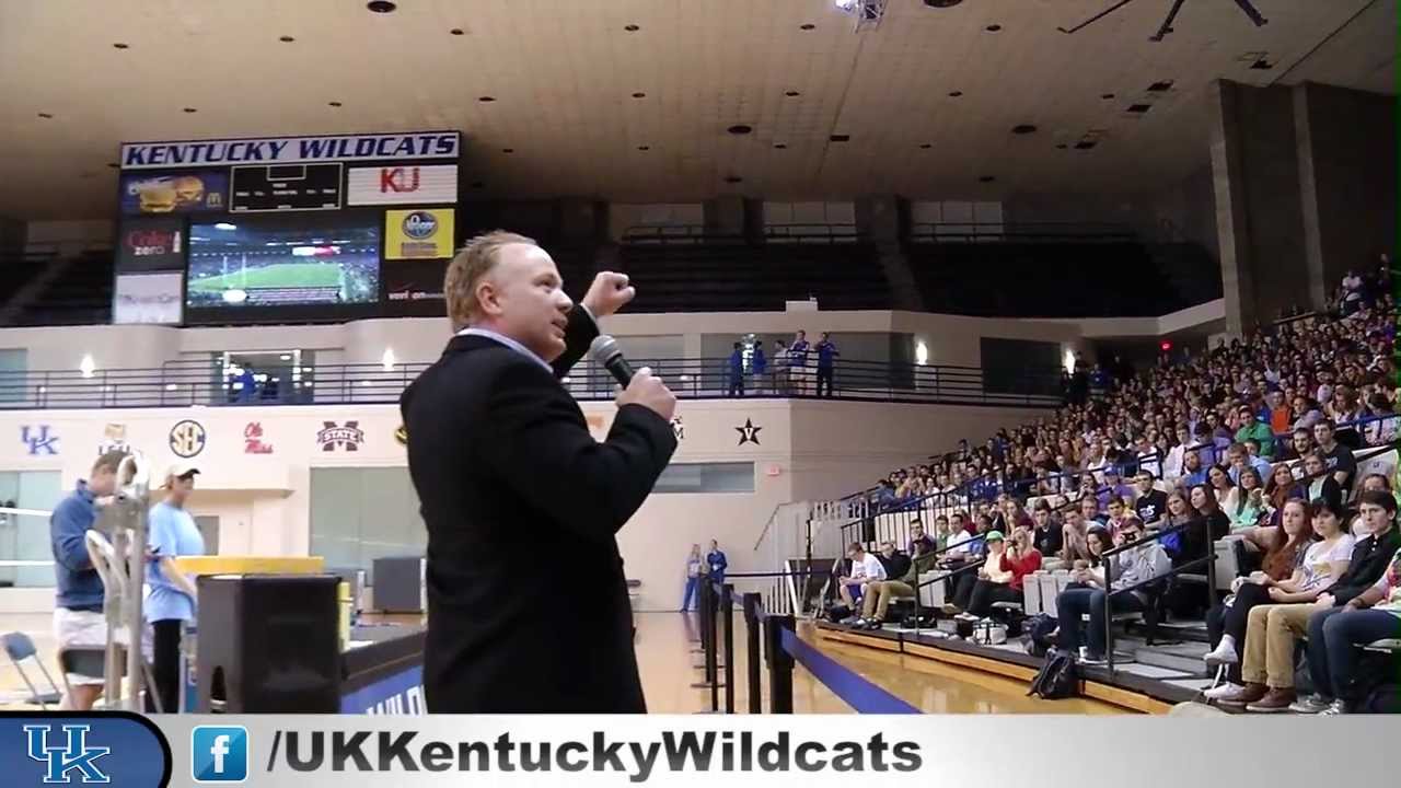 Kentucky Wildcats TV:  Coach Mark Stoops Meets UK Students at the Ticket Lottery