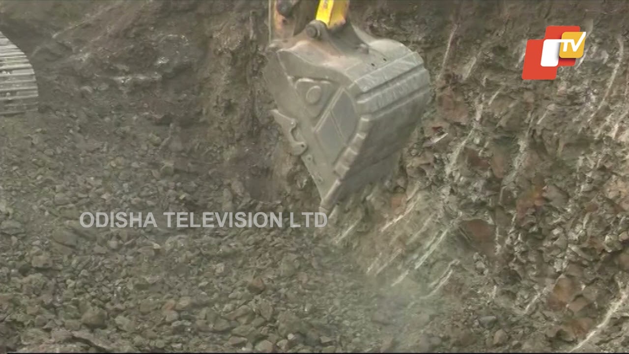Madhya Pradesh :  Rescue operation underway to save 8-year-old boy
