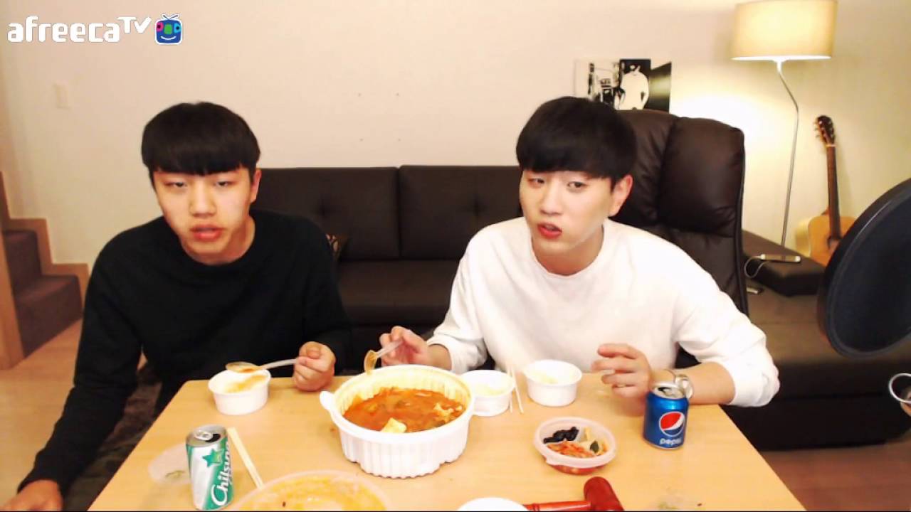[도도TV] BJ도도 준우 짜글이먹방 [남캠/먹방]