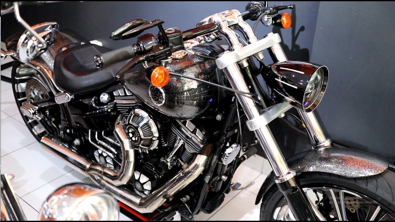 GREBEK! - J&J GARAGE! SATU2nya Showroom Moge di Tangerang cikupa banten! #touwani #dealermotor