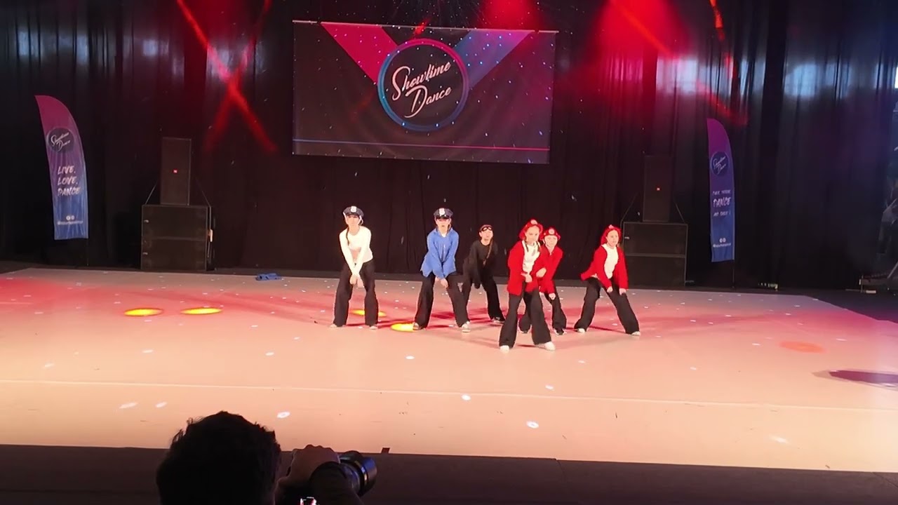 SHOWTIME DANCE TOUR 2025 LEVICE