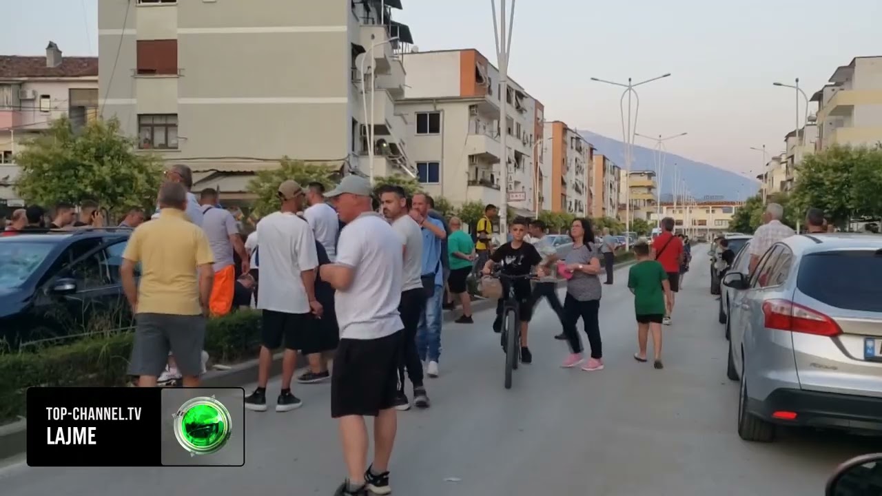 Top Channel/ Aksident në Berat, i moshuari me biçikletë përplaset nga një “Benz”