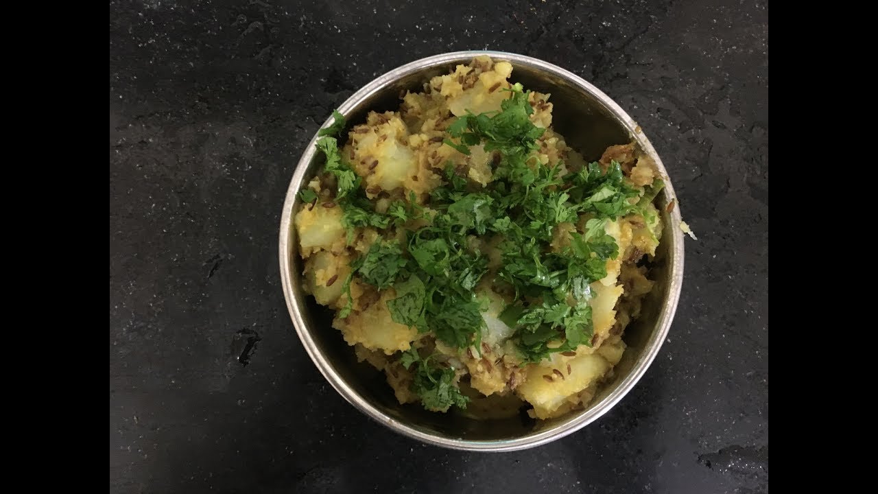 Veg. Jain Jeera Aloo Recipe (Potatoes with Cumin) | Chef Prachi Jain | Served with plain paranthas