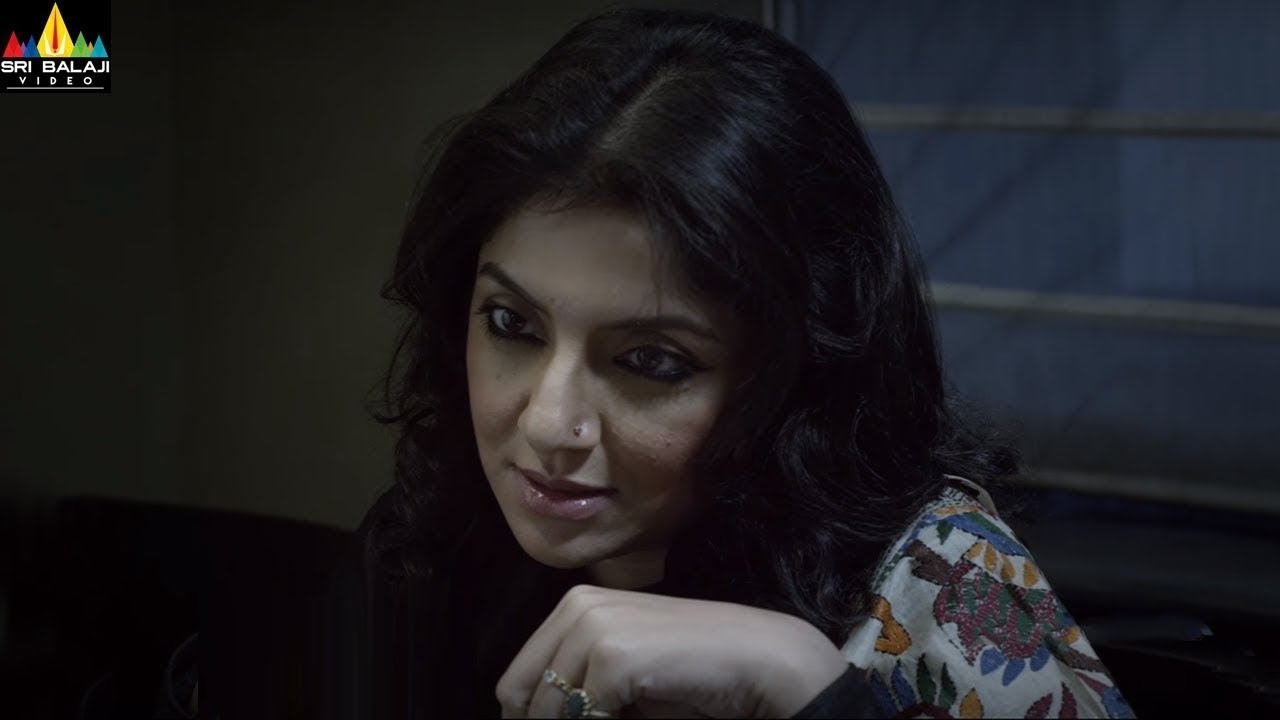 Oh Henry Telugu Movie Scenes | Henry with Locket Chatterjee | Sri Balaji Video