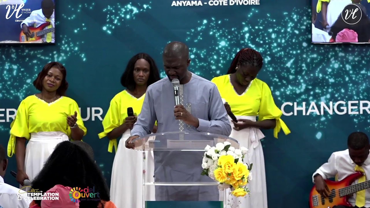 Diffusion en direct de Vases d'honneur Anyama