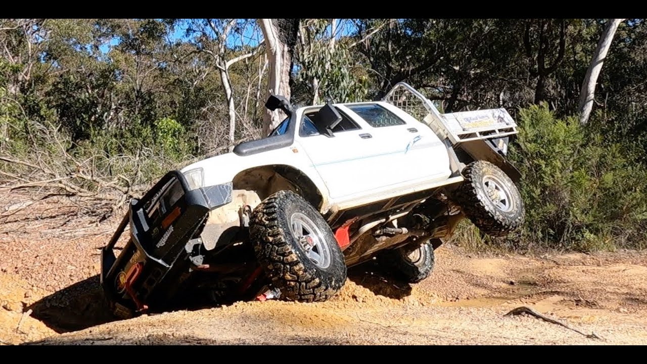 Did we break the unbreakable hilux ??????  Not another mud  tyre test??????  Awesome Kumho MT71