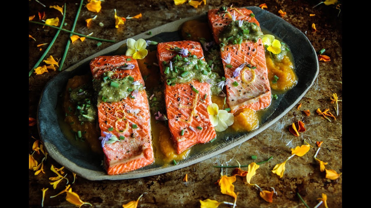 Roasted Salmon With Walnut Sauce