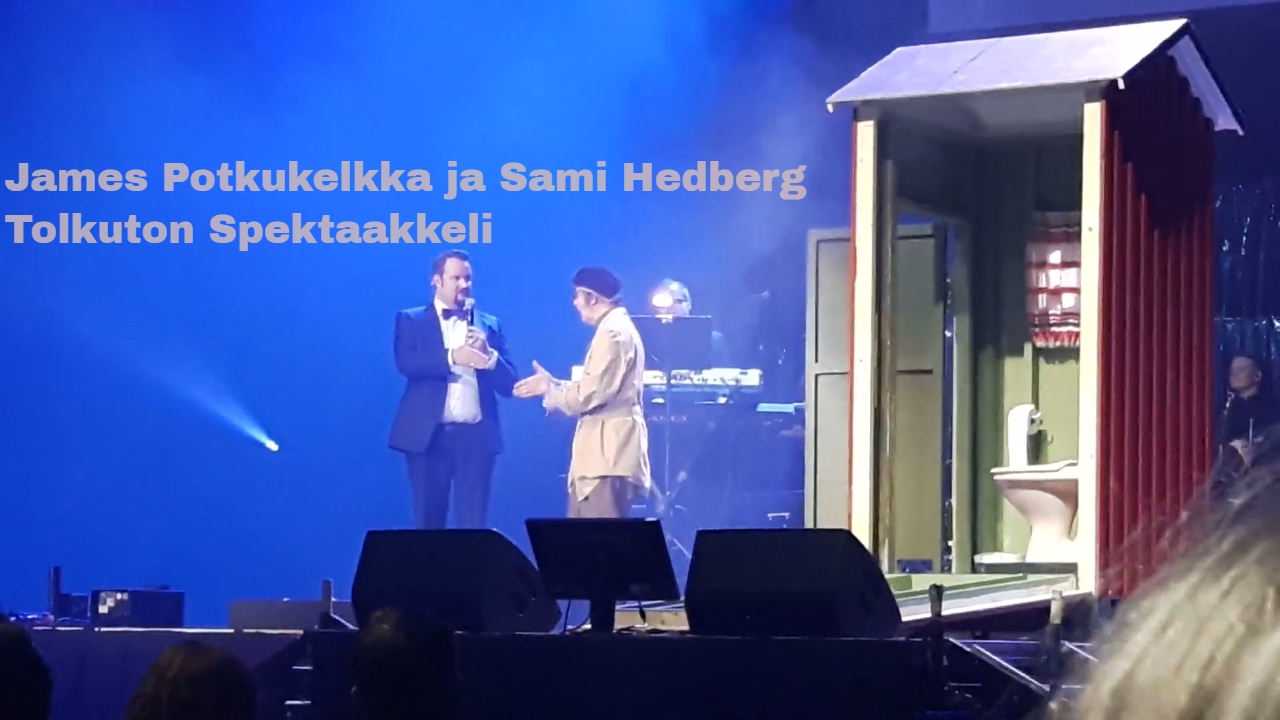 Tolkuton Spektaakkeli James Potkukelkka huussissa.