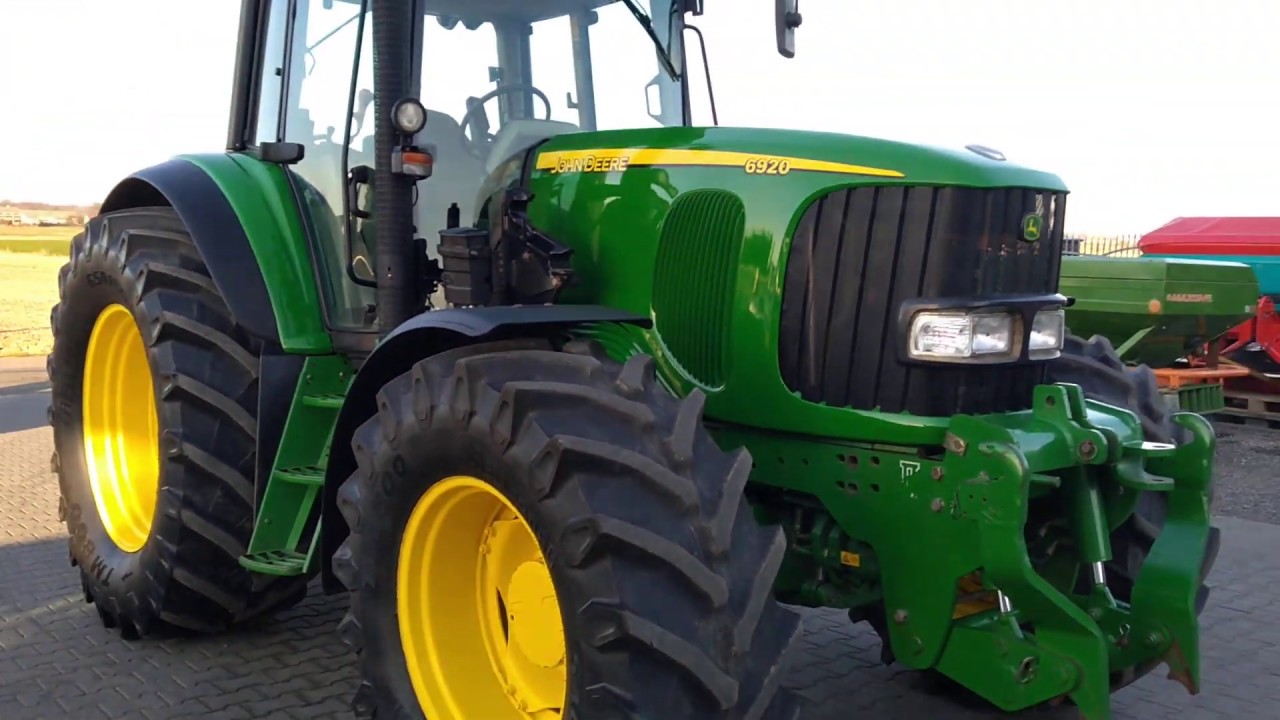 John Deere 6920