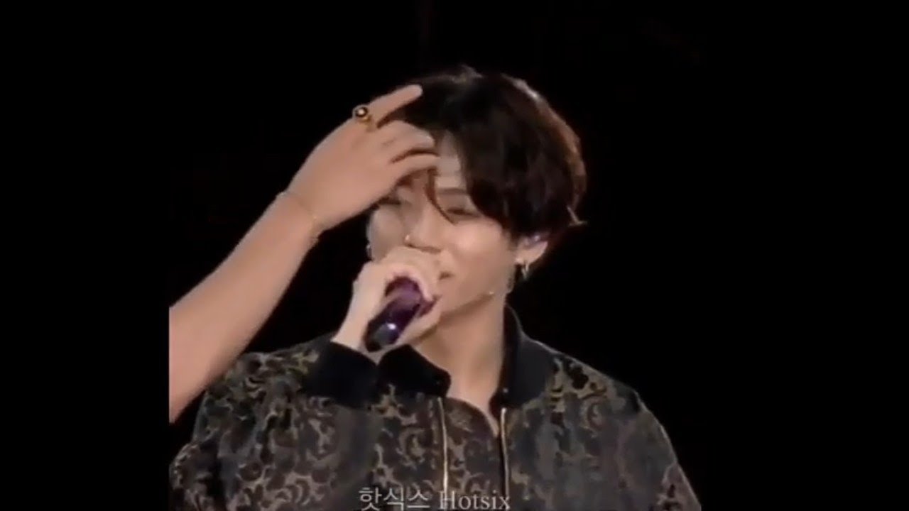 Idol Fixing Each Other's Hair Part 6 - Boy Group Version