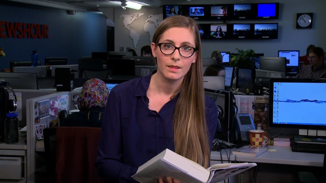 Eleanor Catton reads from 'The Luminaries'