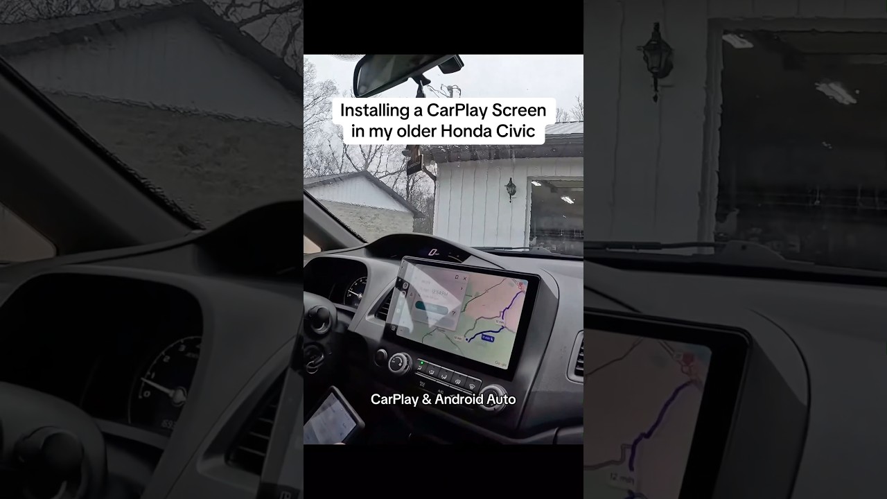 Installed a CarPlay touch screen in an older #Honda Civic.Plug and play!   #CarPlay  #eonon