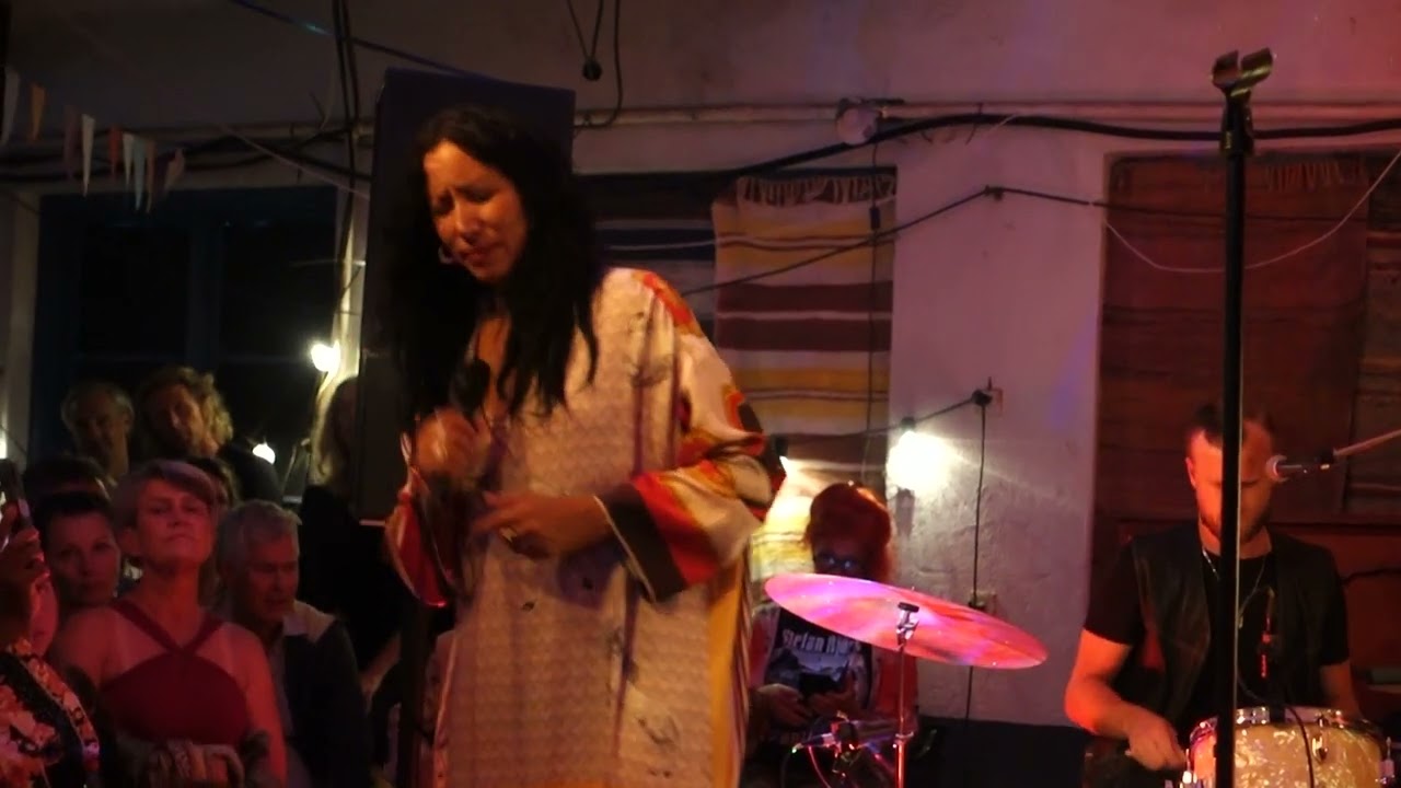 Titiyo och Sunnan   -  Live på Garaget Hammenhög juli-23.