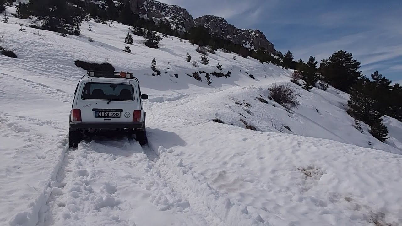 Sezonun En İyi Kar Sürüşü. Niva Kar Yığınlarının Üzerinde. 1