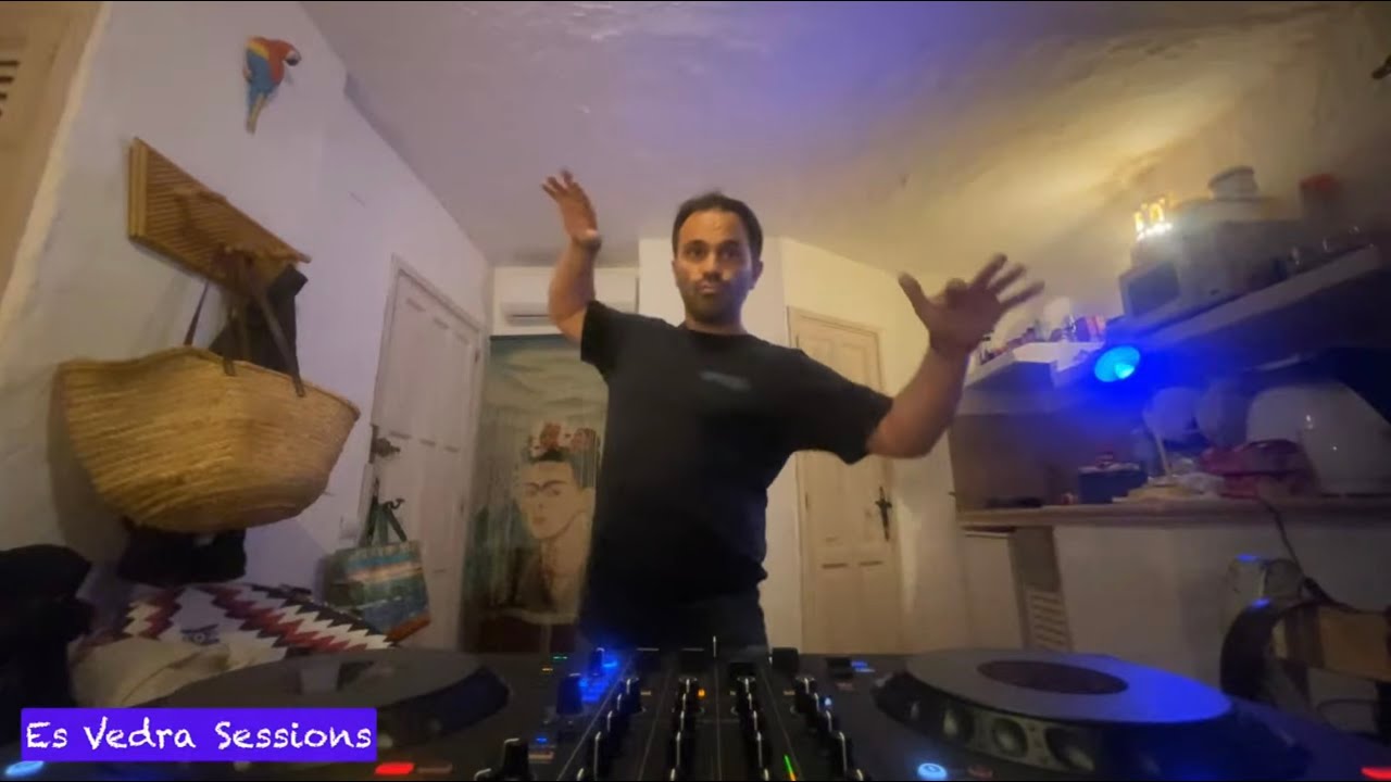 10.10.2025 21 Es Vedra Sessions - dubsea (Deep House Classics Lover) Ibiza