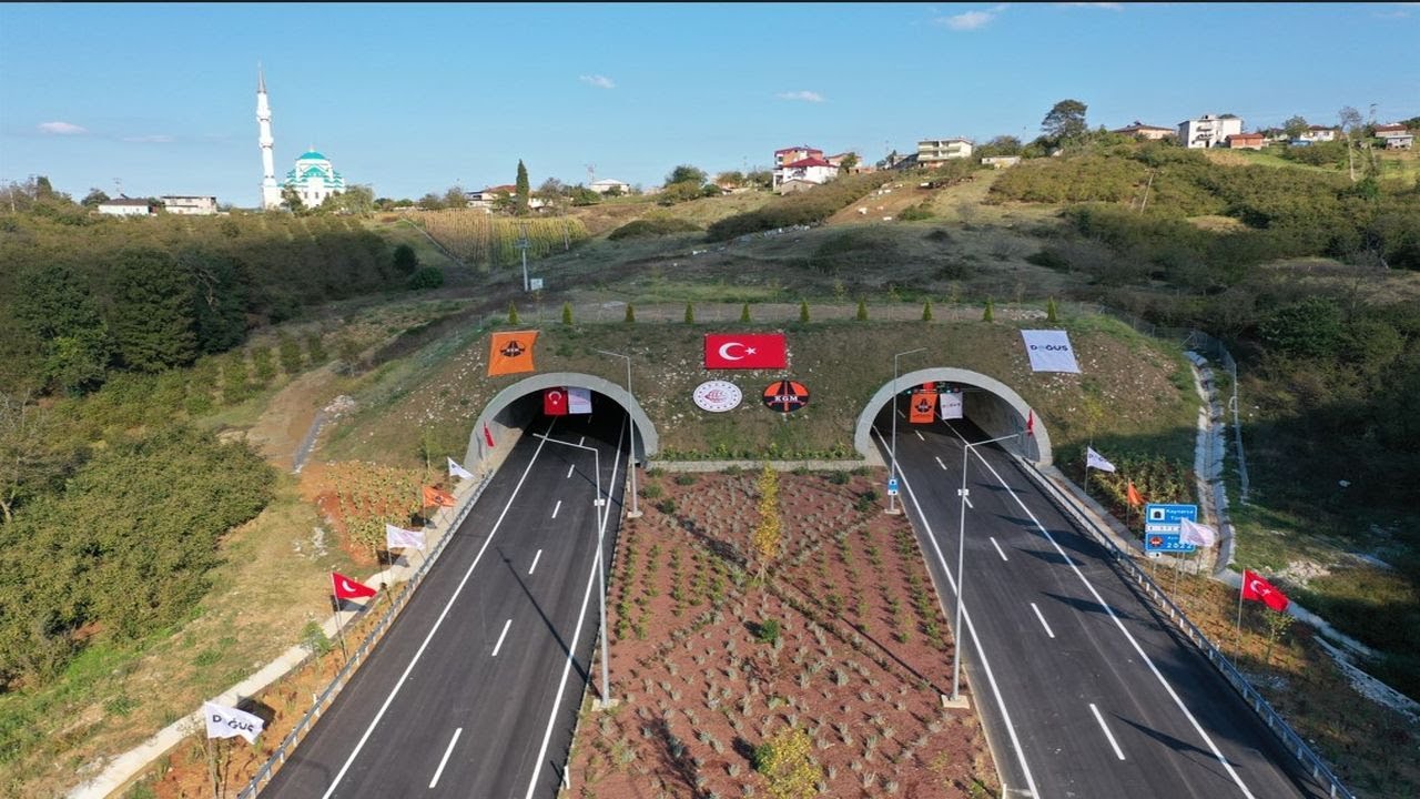 Sakarya'da Kaynarca Tüneli dron ile görüntülendi