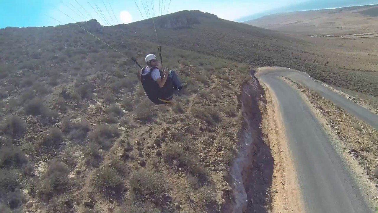 Learning to fly with Axis Paragliding