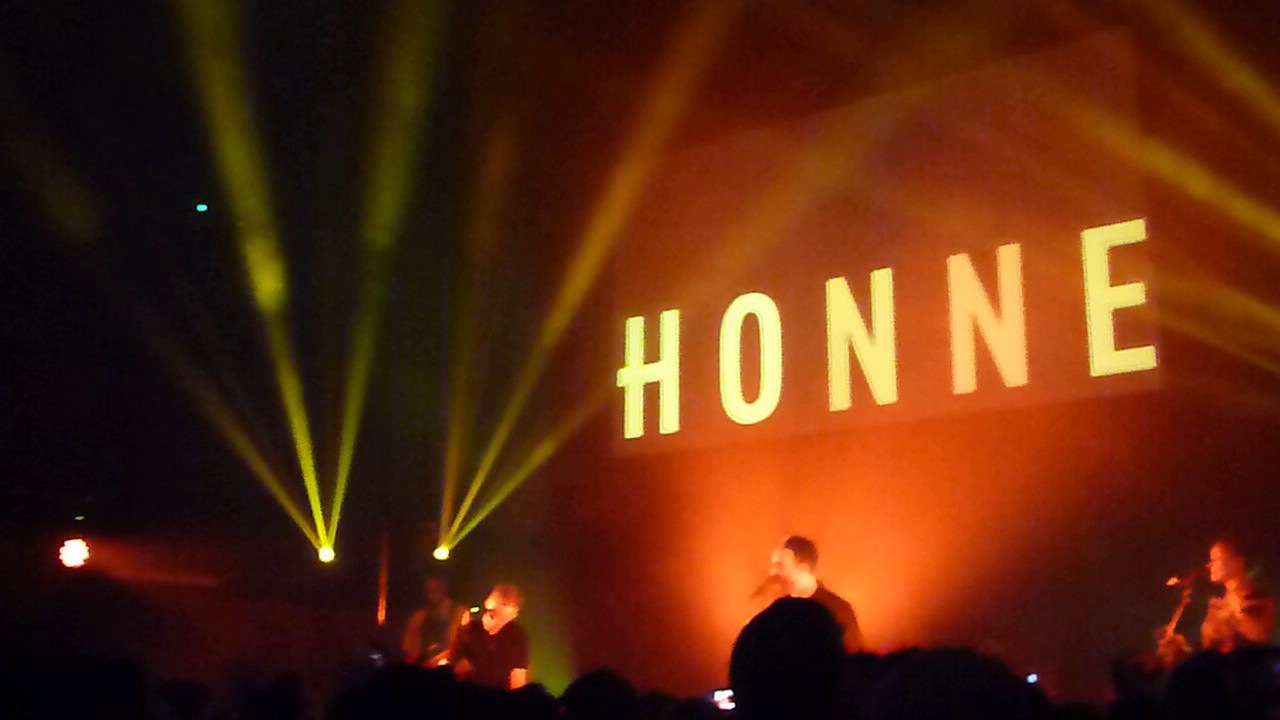 HONNE - Coastal Love + Til The Evening (Live in Singapore)