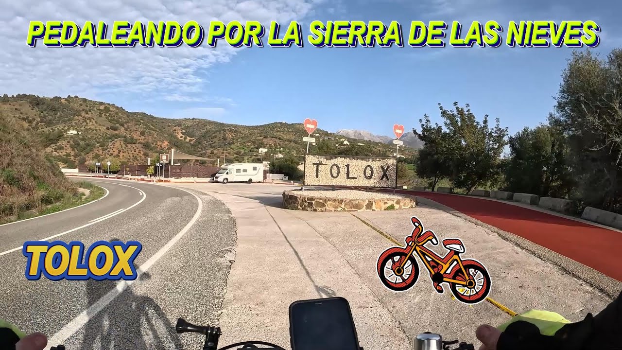 Sierra de las Nieves desde Tolox. A los pies del Torrecilla
