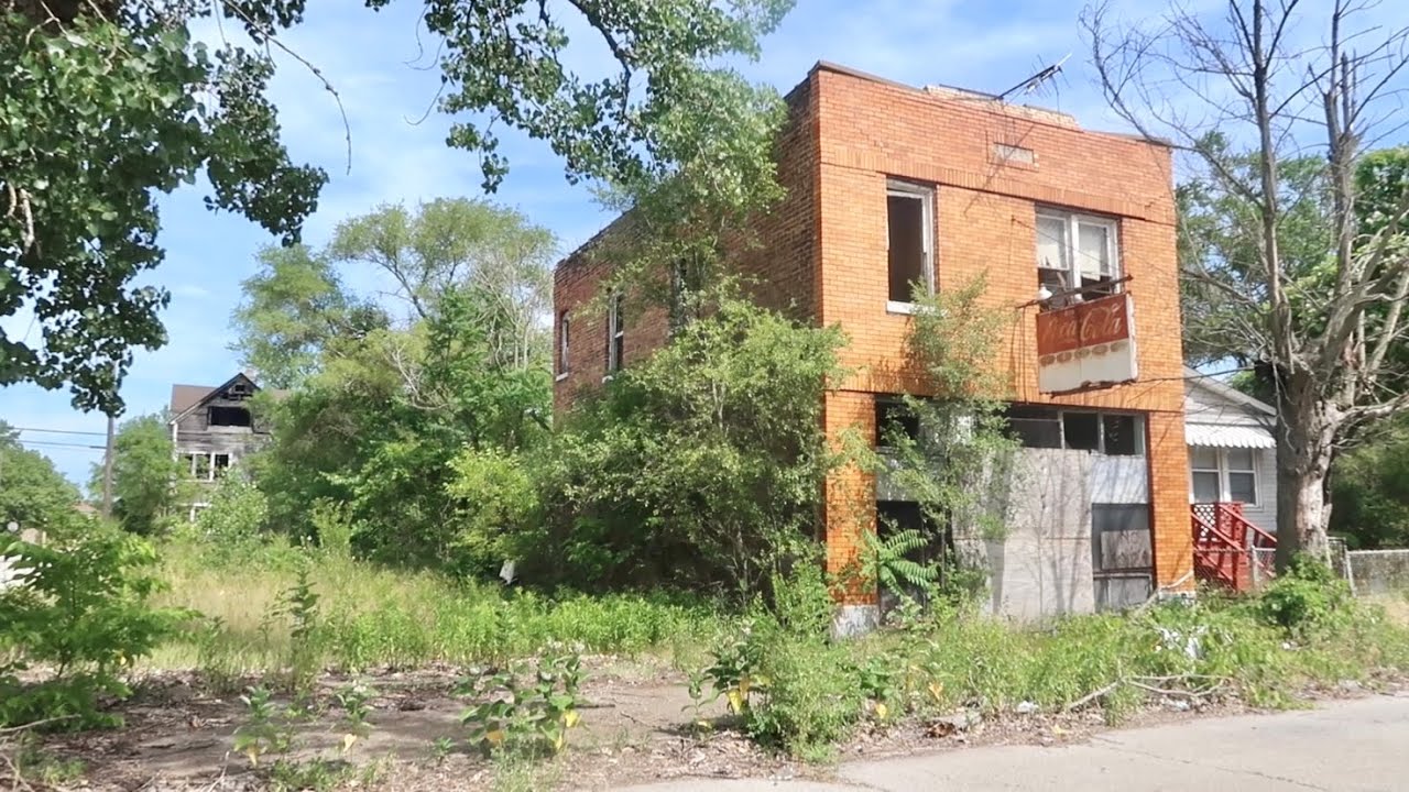 The Empty City of Gary Indiana - Portal To Hell at Demon House / Desolate Neighborhoods & Buildings