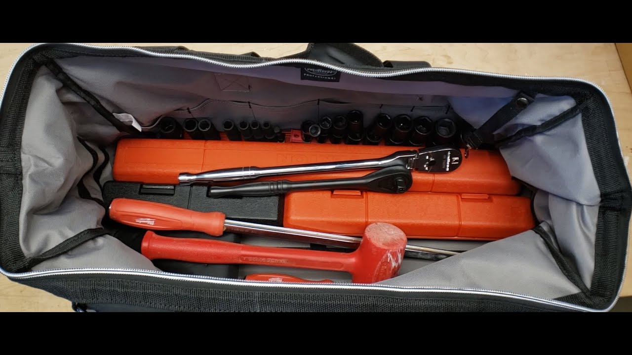 The High Capacity BUCKET BOSS Extreme Big Daddy 26 inch Tool Bag