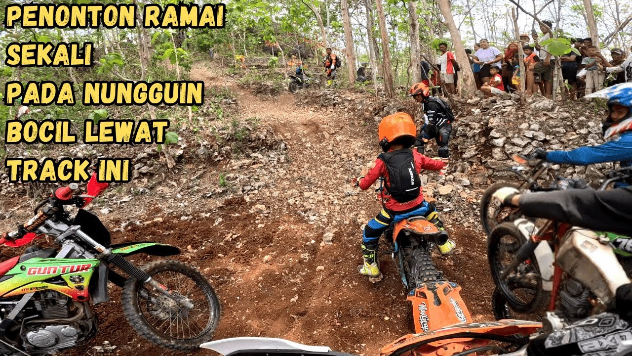 DISORAKIN PENONTON KETIKA BOCIL FAHDAN LEWAT // BAKSOS WONOSARI