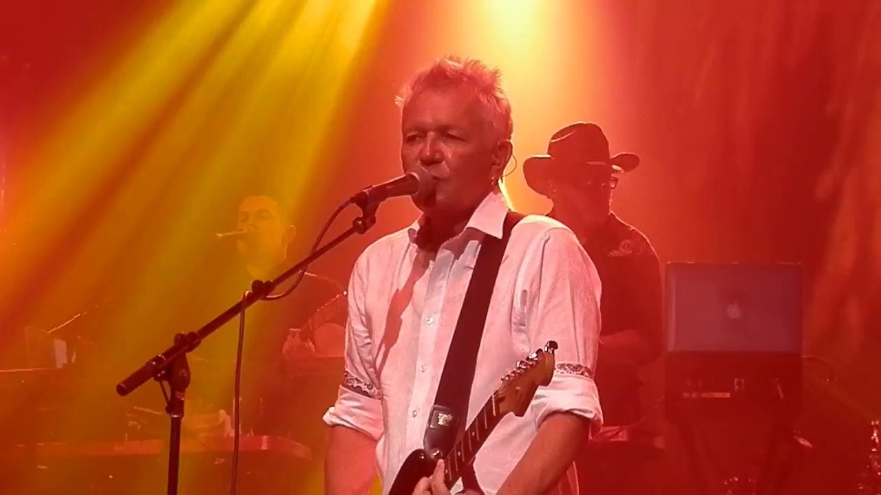 Icehouse - Great Southern Land feat. William Barton - The Enmore Theatre - 17 December 2017