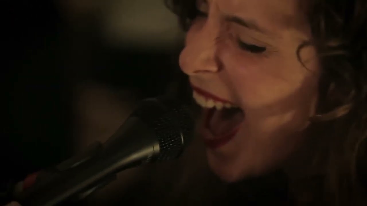 Beach House - Silver Soul (Blogothèque Soirée De Poche Session, Paris)