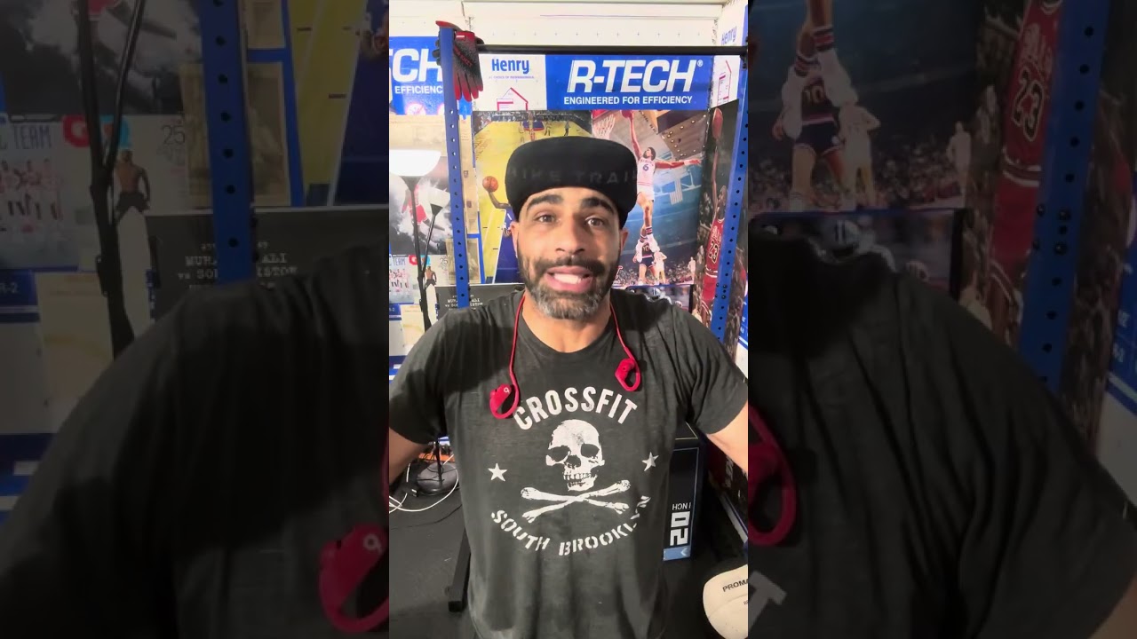 How to use “hangs” to build up to Pull-ups!! #fitness #motivation 