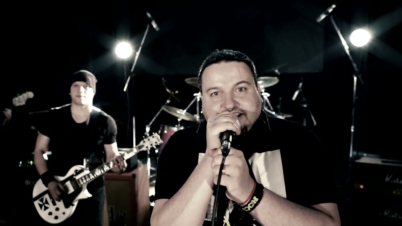 Sluneční hrob - B.D.S.(cover Blue Effect)